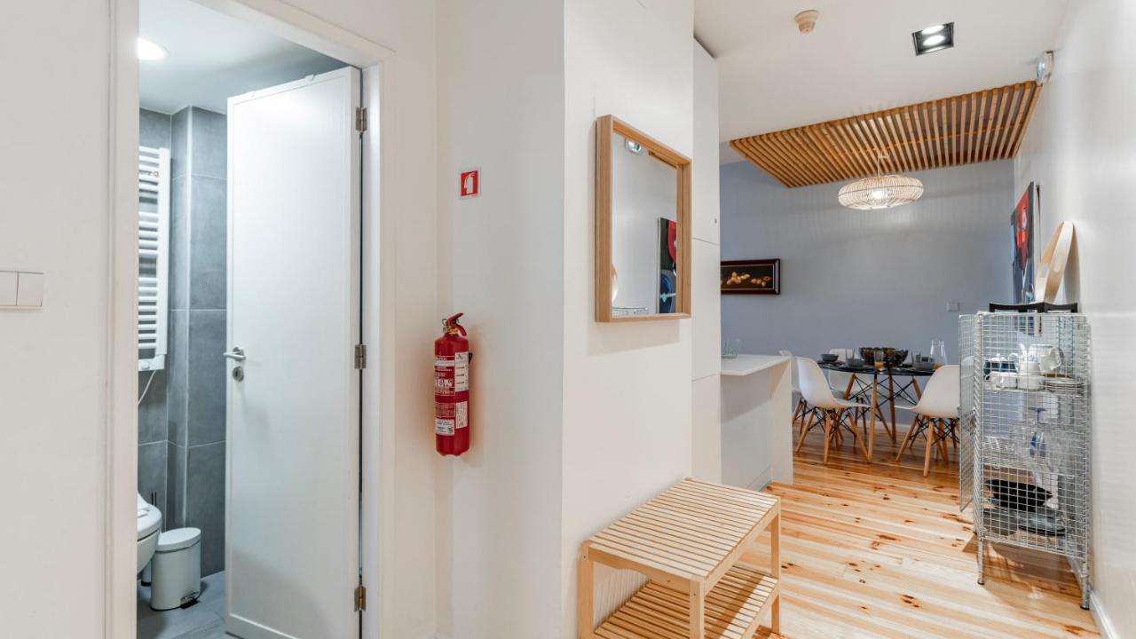 Fernandes Tomas 424 By Lovelystay Porto Exterior photo